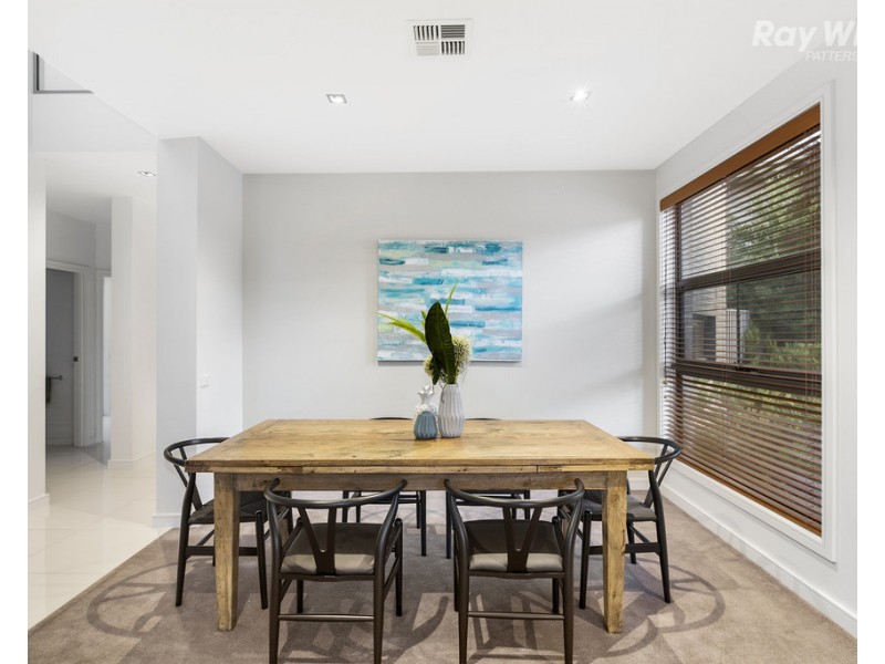 2 Jubilee Boulevard, Waterways VIC 3195