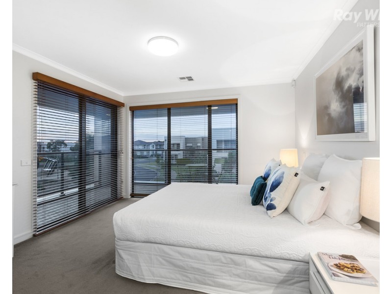 2 Jubilee Boulevard, Waterways VIC 3195