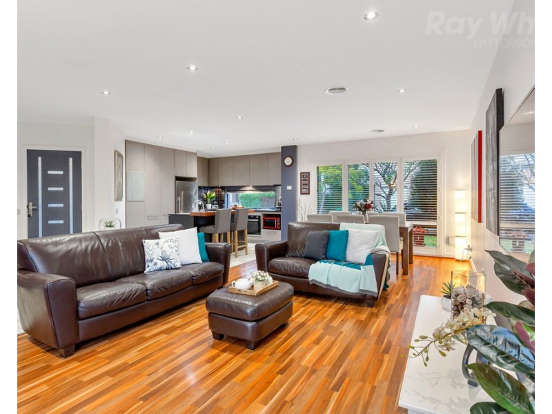 25 Dresden Drive, Waterways VIC 3195