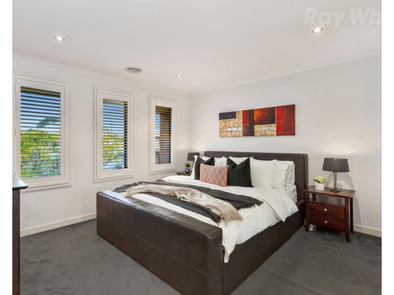 25 Dresden Drive, Waterways VIC 3195