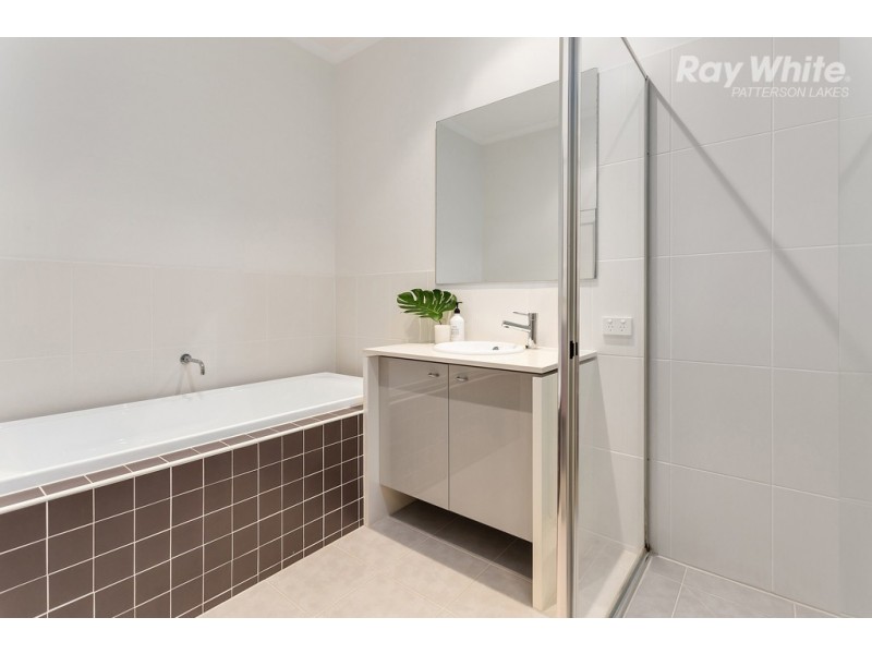 7 Dunk Crescent, Bonbeach VIC 3196