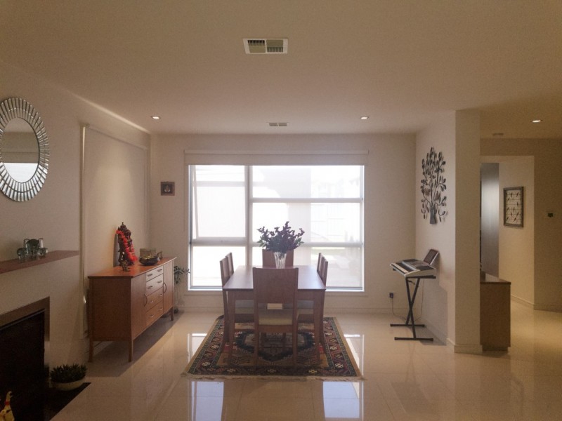 10 Ashberg Drive, Waterways VIC 3195