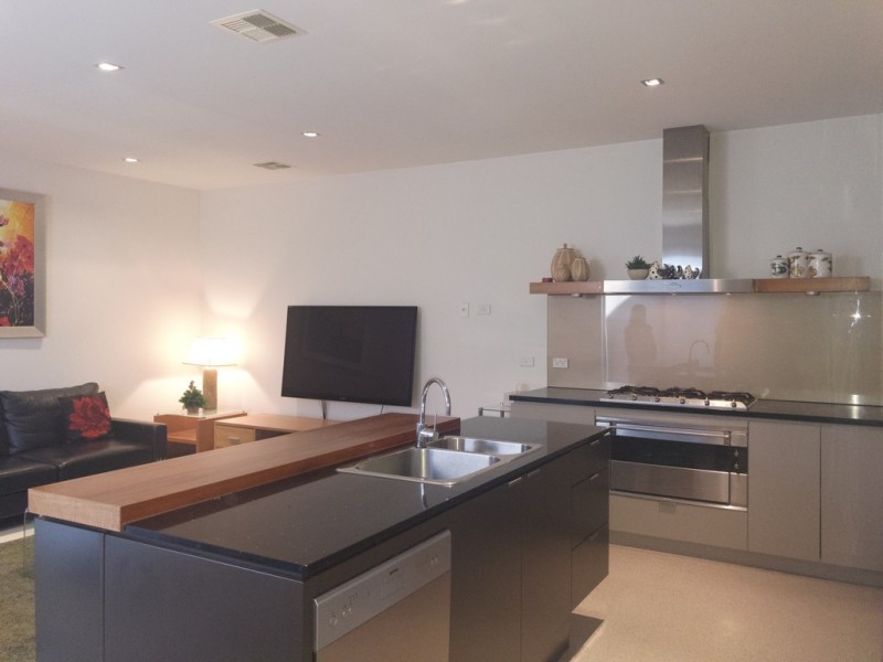 10 Ashberg Drive, Waterways VIC 3195