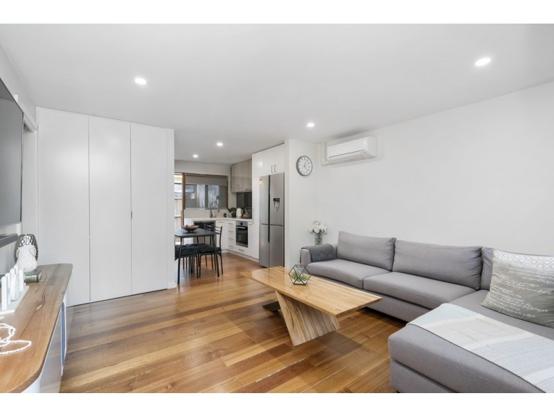 3/4 Rhoden Court, Dandenong North VIC 3175