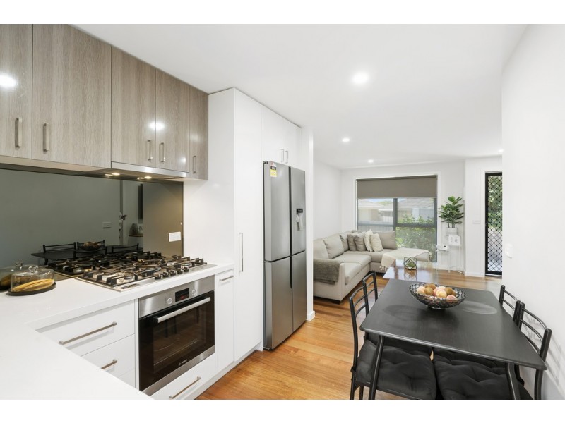 3/4 Rhoden Court, Dandenong North VIC 3175