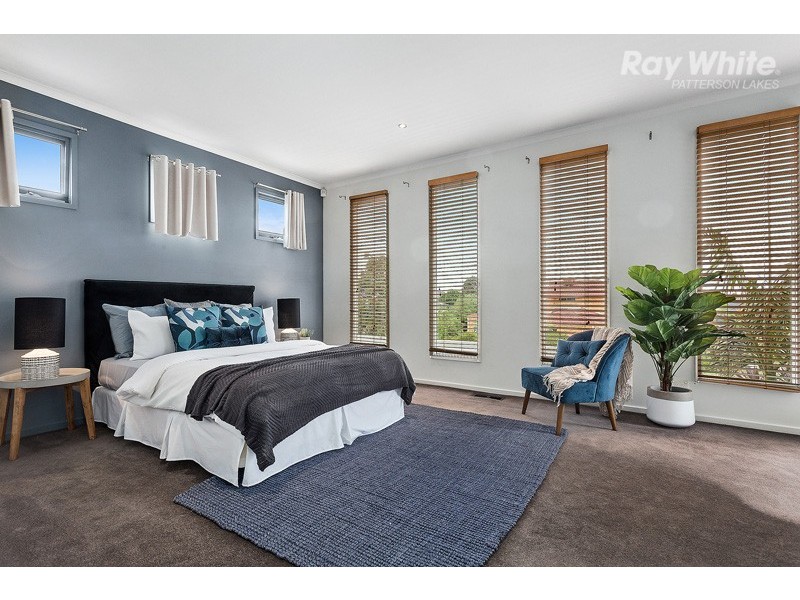 16 Bluegrass Close, Waterways VIC 3195