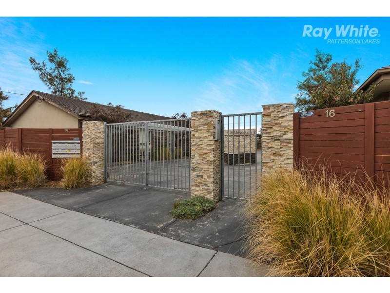 4/18 Melaleuca Drive, Carrum VIC 3197