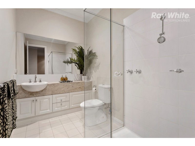 71 Scarborough Drive, Patterson Lakes VIC 3197