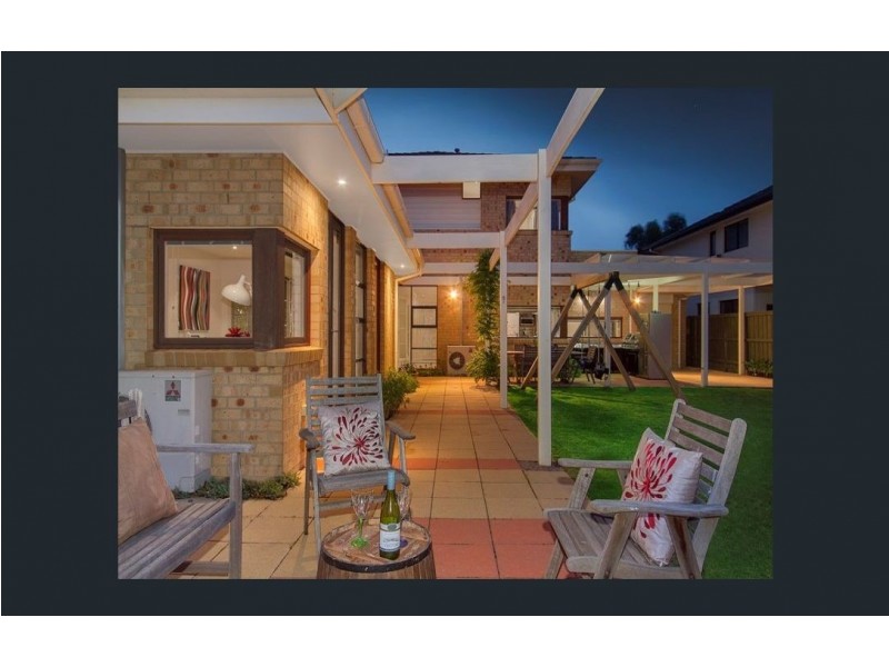 10 Waterside Drive, Waterways VIC 3195