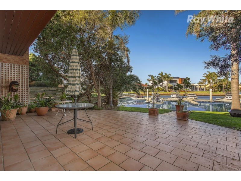 2/2 Snapper Point Drive, Patterson Lakes VIC 3197