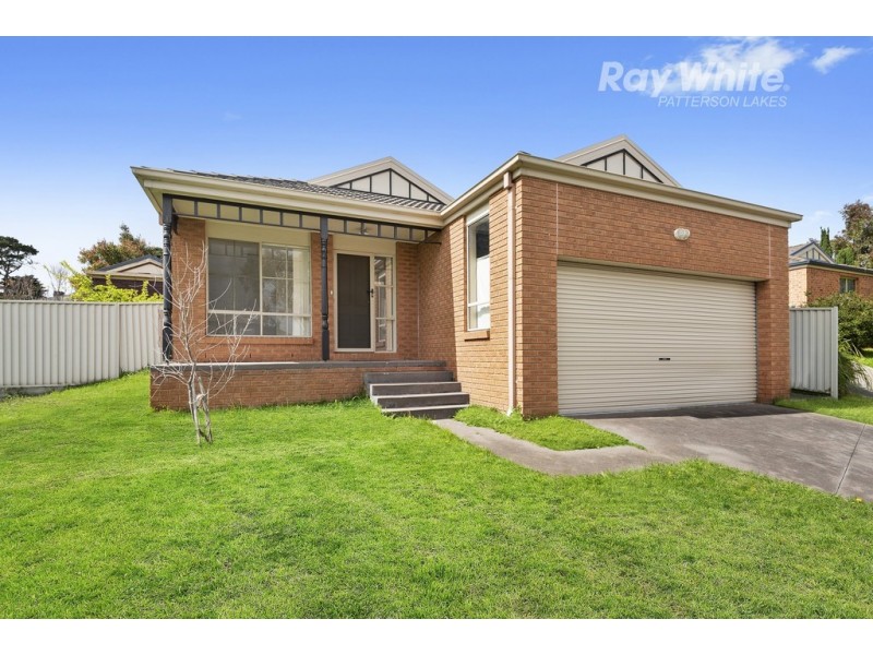 3 Cardiff Grove, Cranbourne East VIC 3977