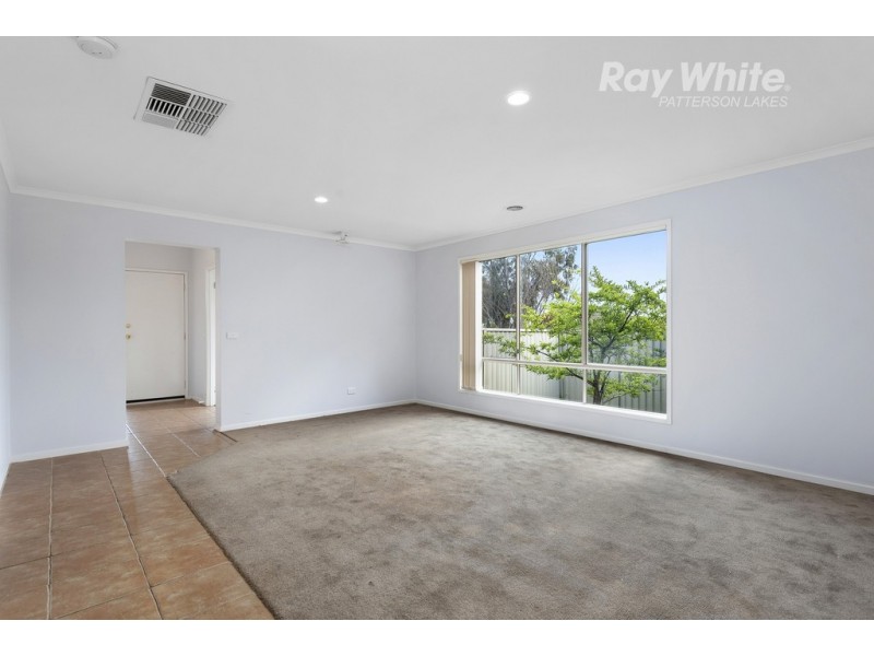 3 Cardiff Grove, Cranbourne East VIC 3977