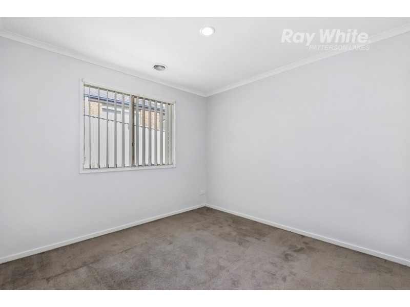 3 Cardiff Grove, Cranbourne East VIC 3977