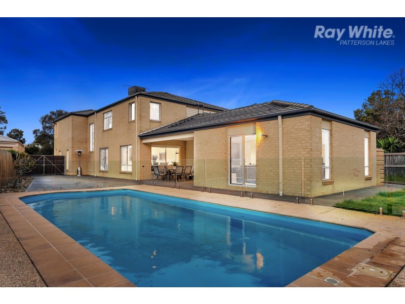 16 Merri Drive, Waterways VIC 3195