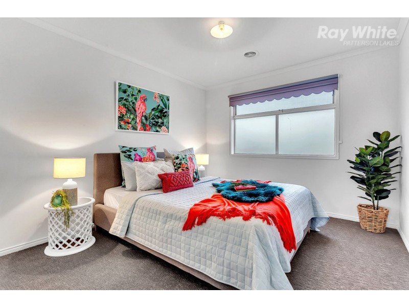 16 Merri Drive, Waterways VIC 3195