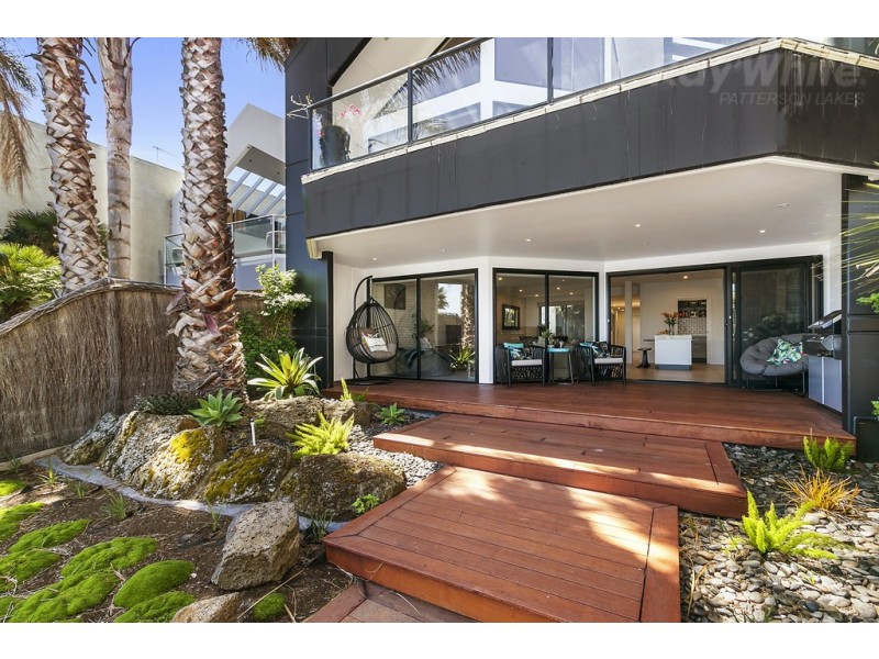 1 North Shore Drive, Patterson Lakes VIC 3197