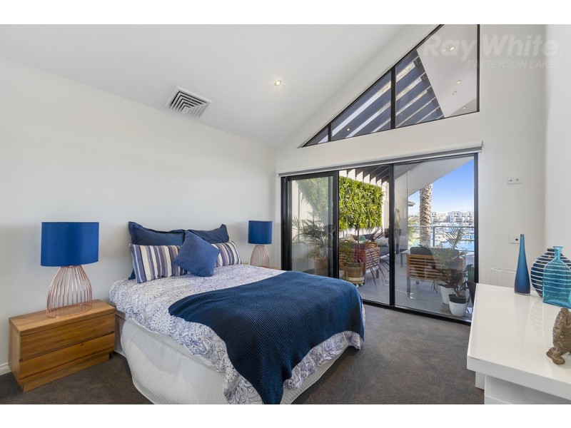 1 North Shore Drive, Patterson Lakes VIC 3197