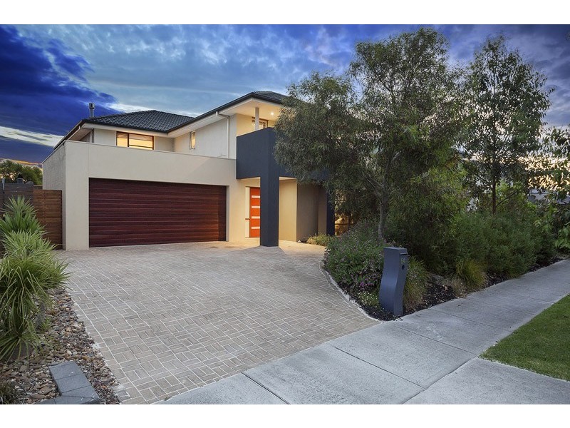 64 Island Point Avenue, Waterways VIC 3195