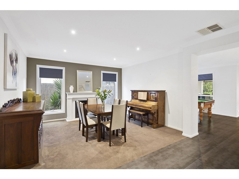 64 Island Point Avenue, Waterways VIC 3195