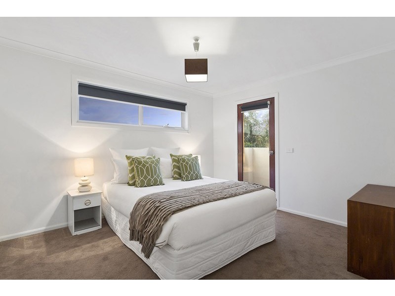 64 Island Point Avenue, Waterways VIC 3195