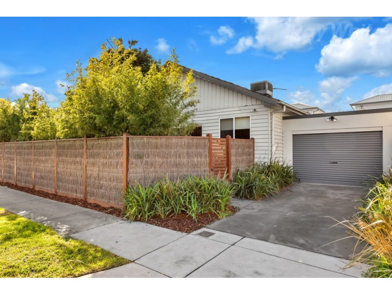 86 McLeod Road, Carrum VIC 3197