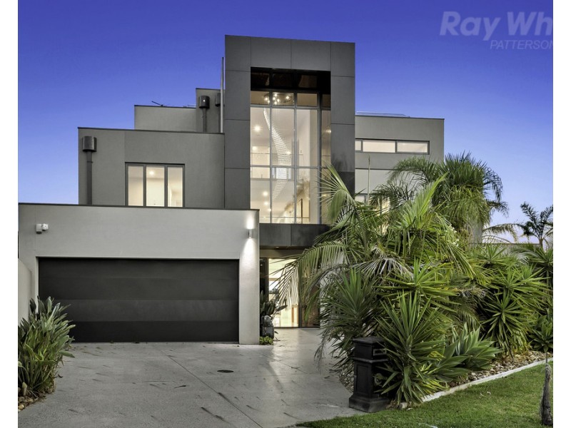 2 Salmon Bay, Patterson Lakes VIC 3197