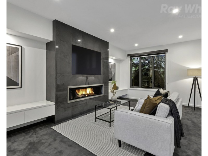 2 Salmon Bay, Patterson Lakes VIC 3197