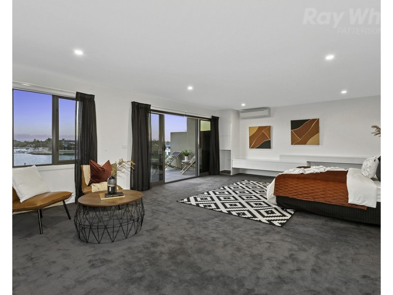 2 Salmon Bay, Patterson Lakes VIC 3197