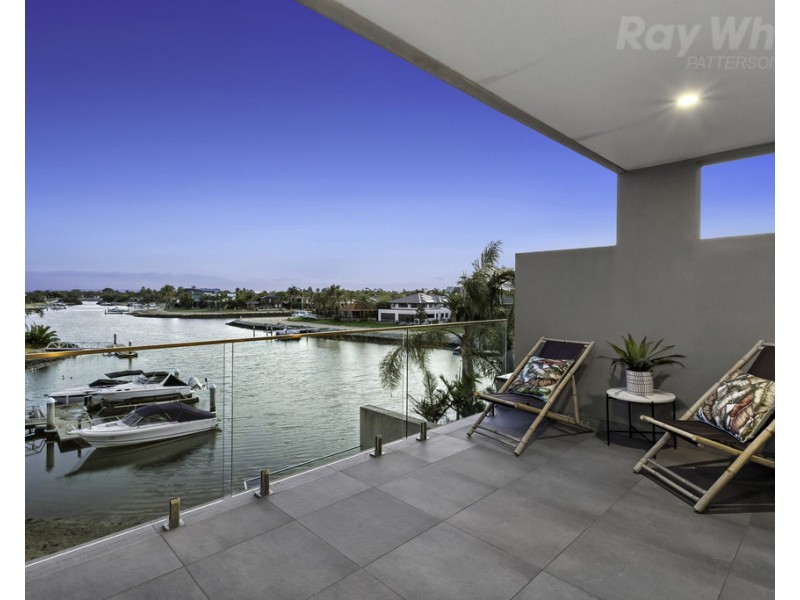 2 Salmon Bay, Patterson Lakes VIC 3197