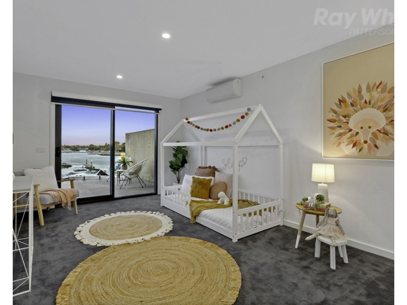 2 Salmon Bay, Patterson Lakes VIC 3197