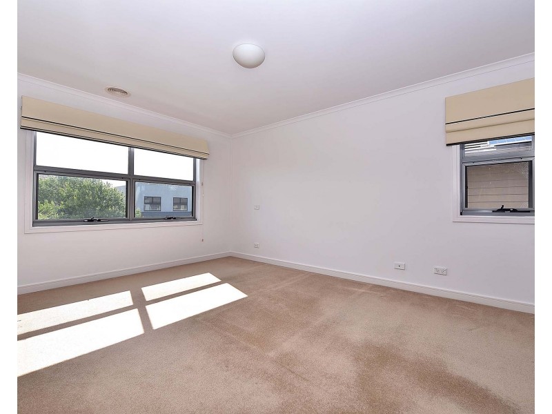 14 Chopard Avenue, Waterways VIC 3195