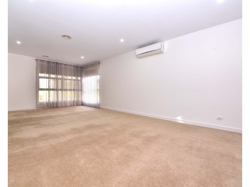 14 Chopard Avenue, Waterways VIC 3195