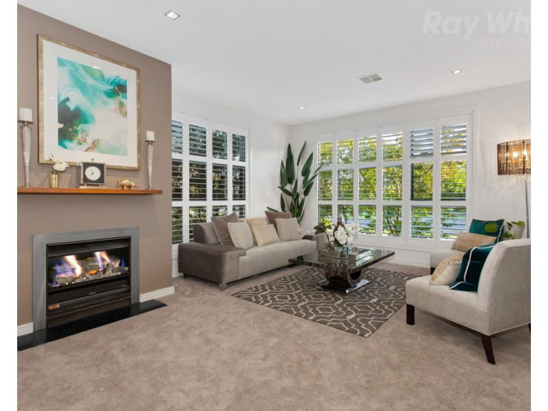 3 Paragon Way, Waterways VIC 3195