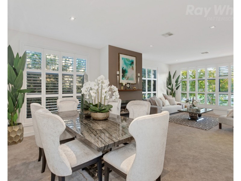 3 Paragon Way, Waterways VIC 3195