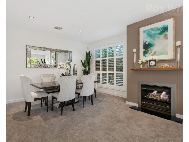 3 Paragon Way, Waterways VIC 3195