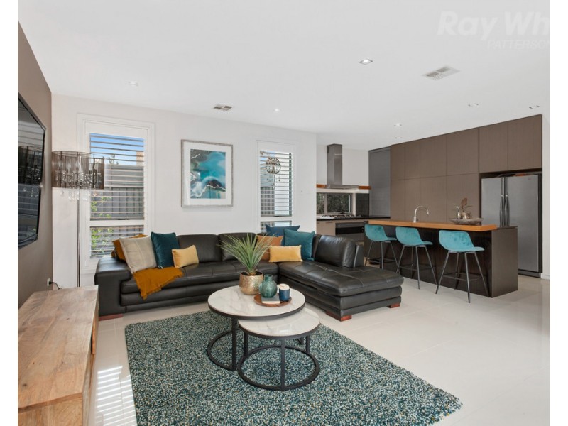 3 Paragon Way, Waterways VIC 3195