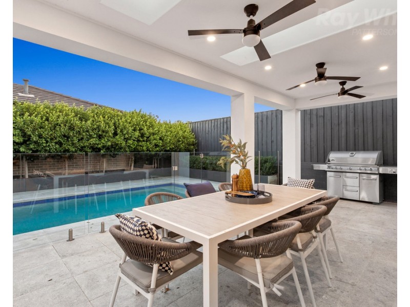 3 Paragon Way, Waterways VIC 3195