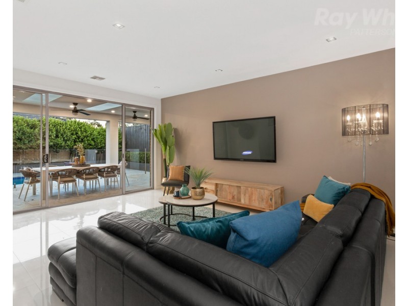 3 Paragon Way, Waterways VIC 3195