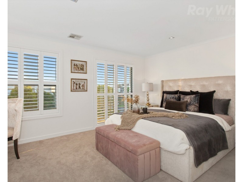 3 Paragon Way, Waterways VIC 3195