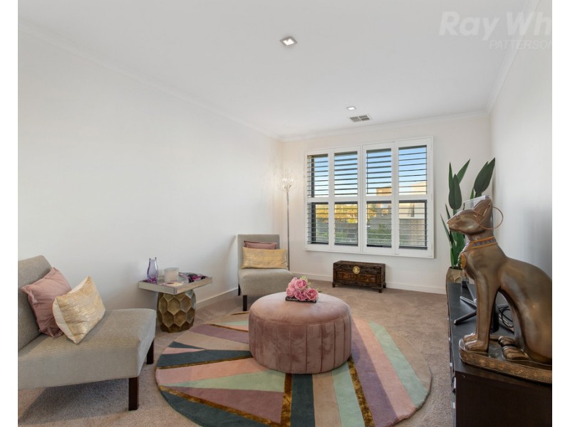 3 Paragon Way, Waterways VIC 3195