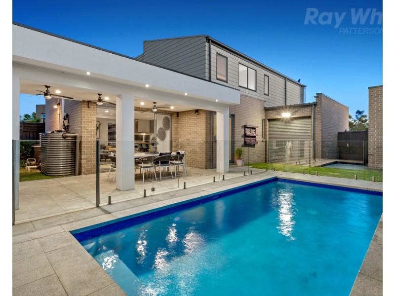 3 Paragon Way, Waterways VIC 3195