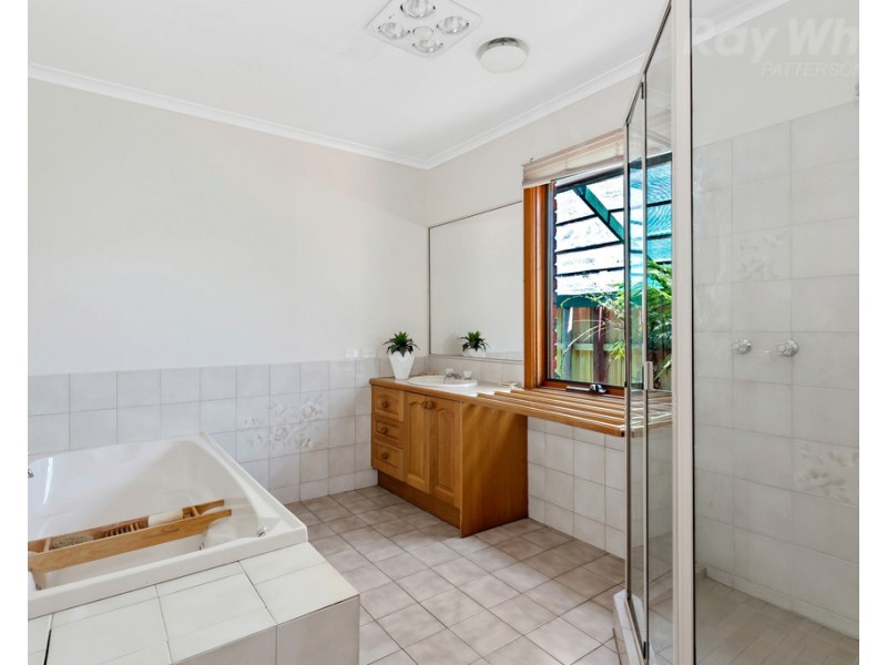 6 Beachcomber Court, Patterson Lakes VIC 3197