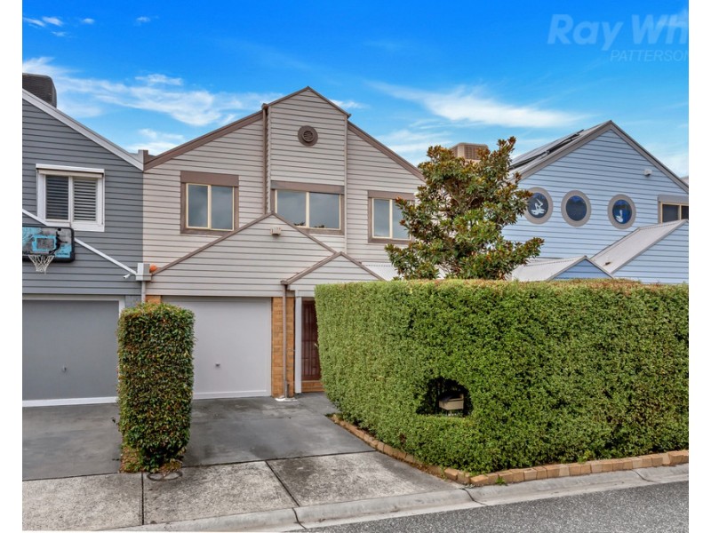 18 Tiller Lane, Patterson Lakes VIC 3197