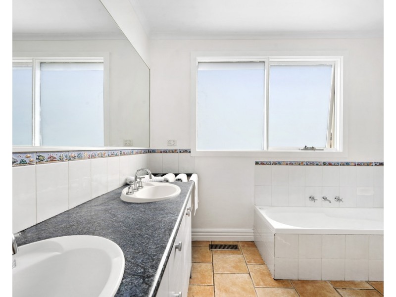 1 Warrawitur Court, Bonbeach VIC 3196