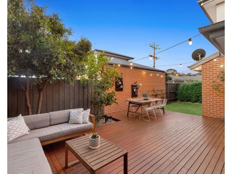 2/2 Myola Street, Carrum VIC 3197