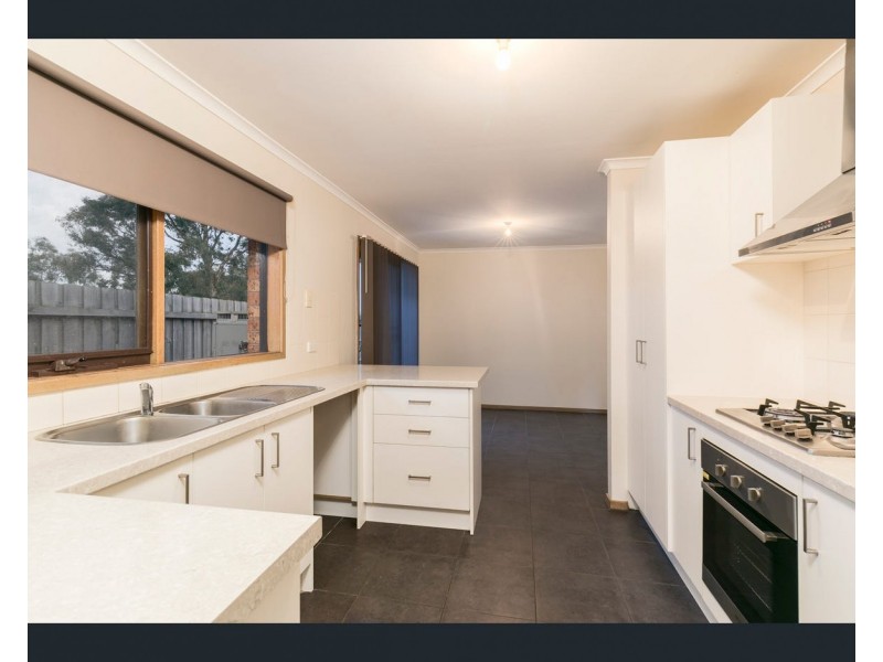 48 Airlie Grove, Seaford VIC 3198