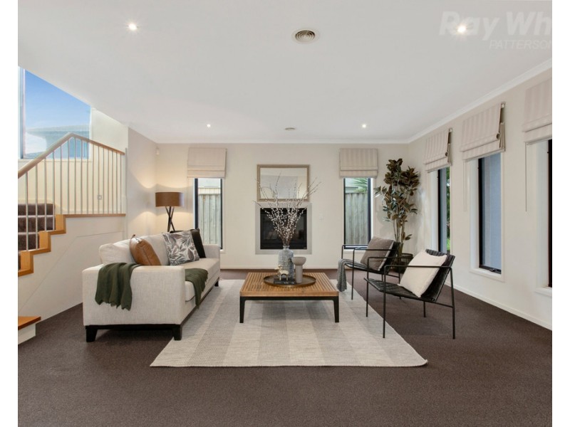 22 Island Point Drive, Waterways VIC 3195