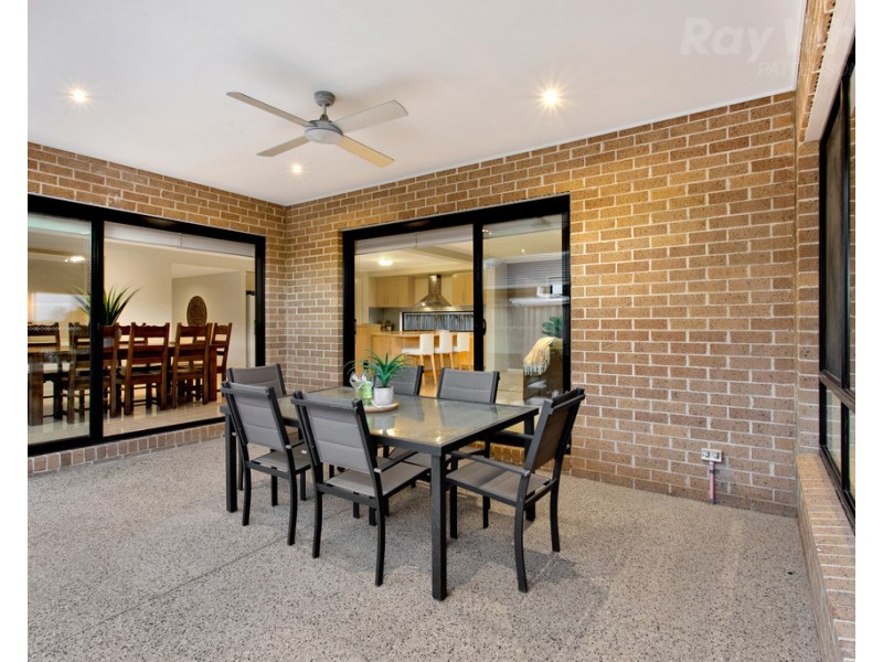 22 Island Point Drive, Waterways VIC 3195