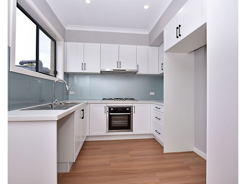 2/15 Bondi Avenue, Bonbeach VIC 3196