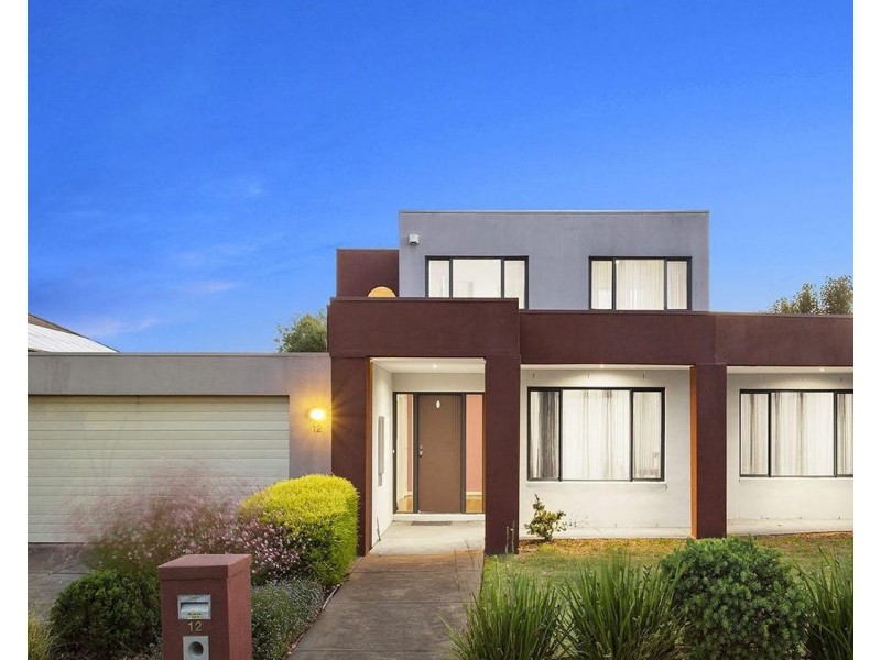 12 Island Point Avenue, Waterways VIC 3195